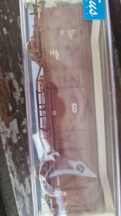 Locomotivas novas em caixa  ler texto.