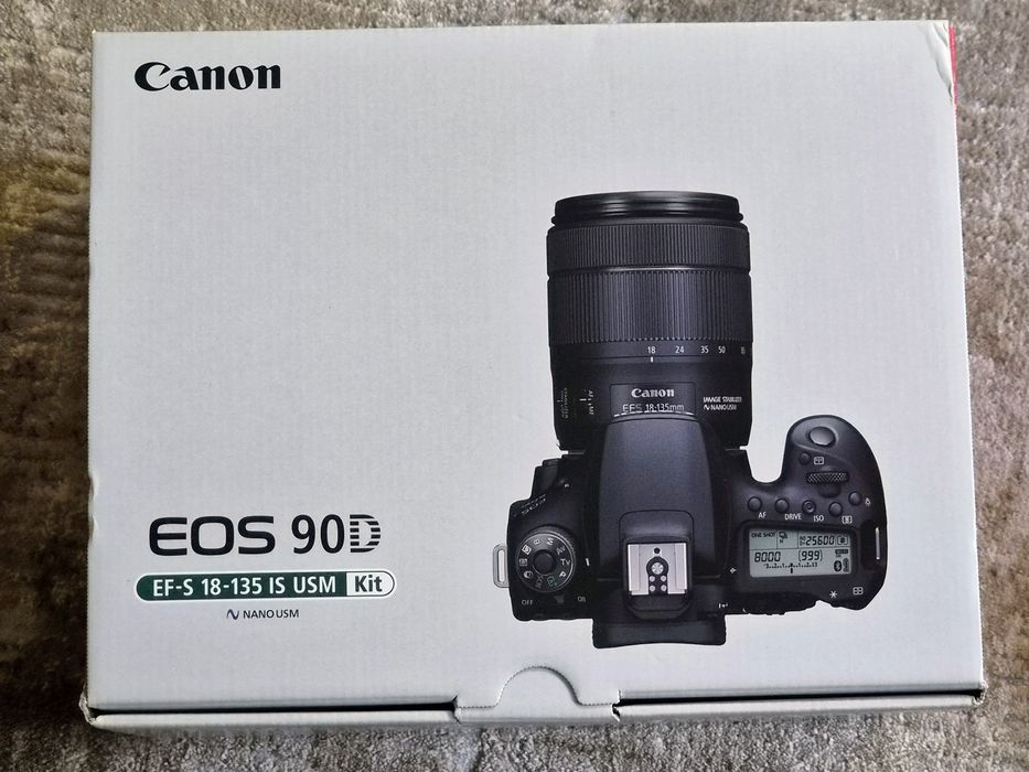Aparat Canon EOS 90D + obiektyw Canon 18-135 IS USM