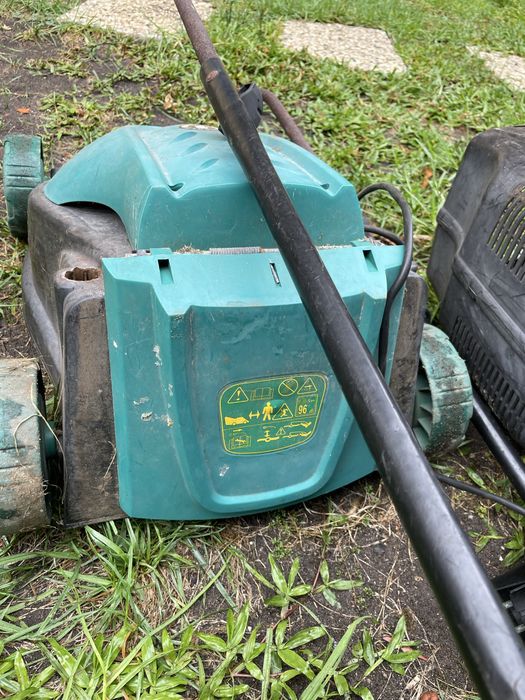 Maquina cortar relva eletrica Black & Decker