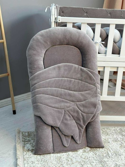 Кокон гнездышко для новорожденных с крыльями Велюр, косичка, муслин