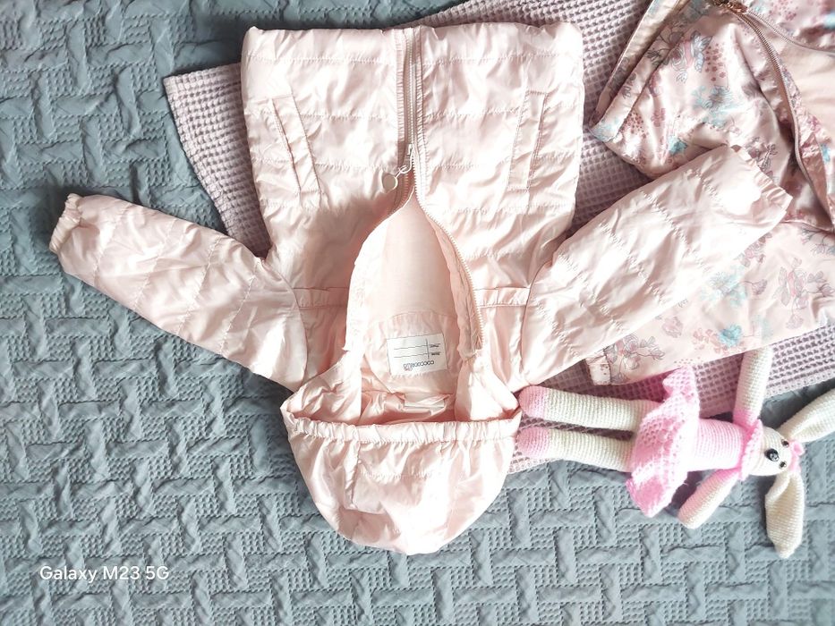 Pudrowa kurtka wiosenna dla dziewczynki, Cocodrillo, roz 80