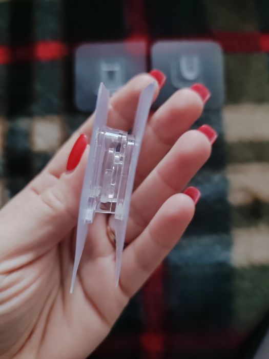 Кріплення на липкій основні