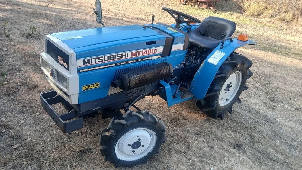 Mini trator mitsubishi