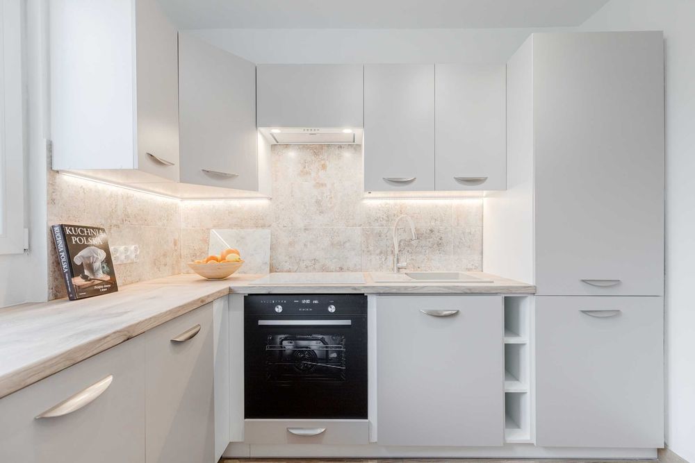 Słoneczne mieszkanie, 1 piętro, nowe 3 pokoje kuchnia łazienka balkon