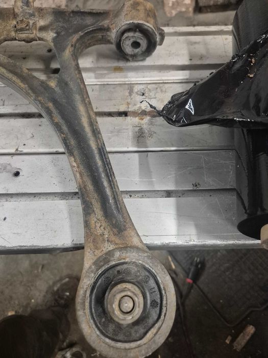 Audi s3 8l wahacz przednie wahacze przód