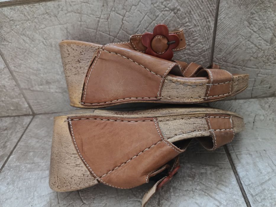 Klapki na koturnie Lasocki 38