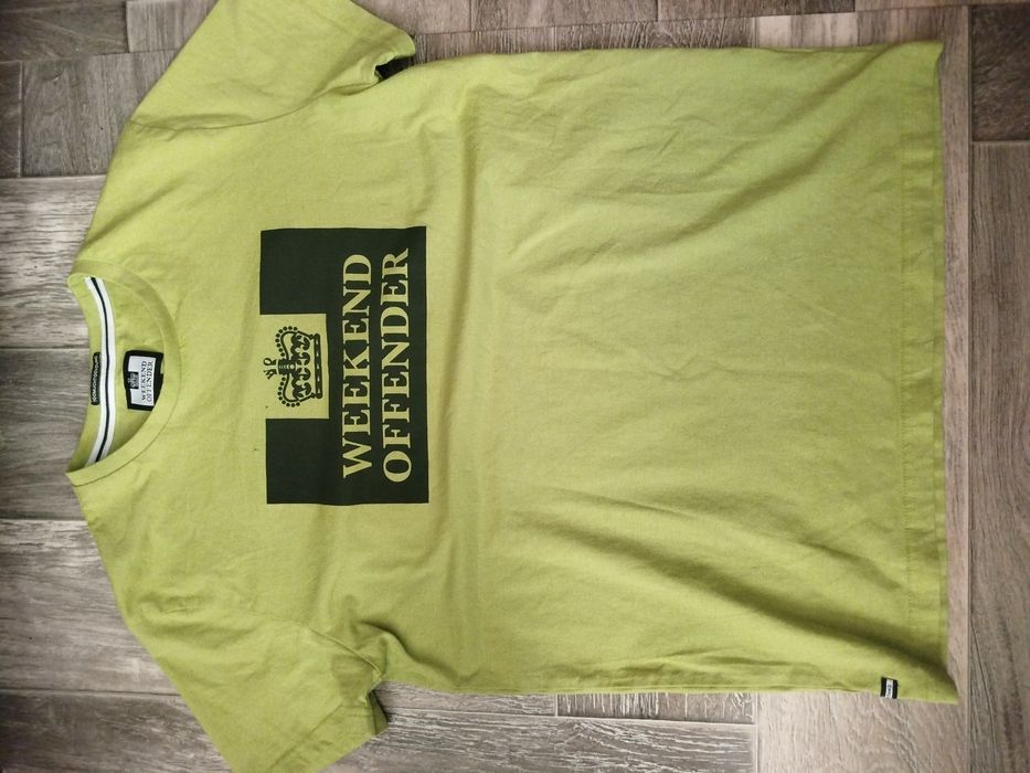 Футболка Weekend offender
