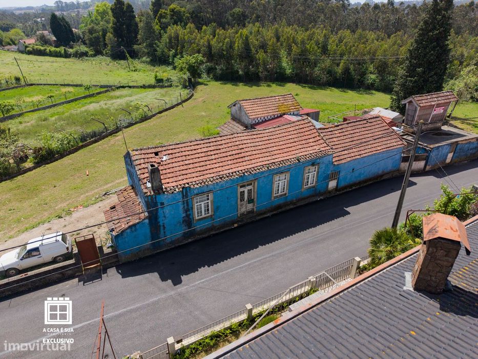 Quinta com cerca de 11.000 m² em Milheirós de Poiares - Exclusivo