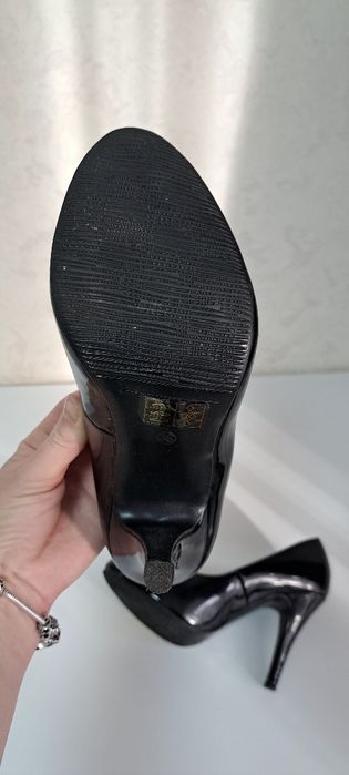 Туфлі  38 розмір