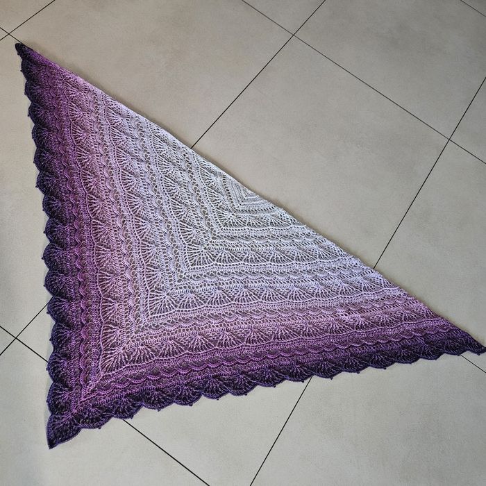 Chusta robiona na szydełku rękodzieło Handmade