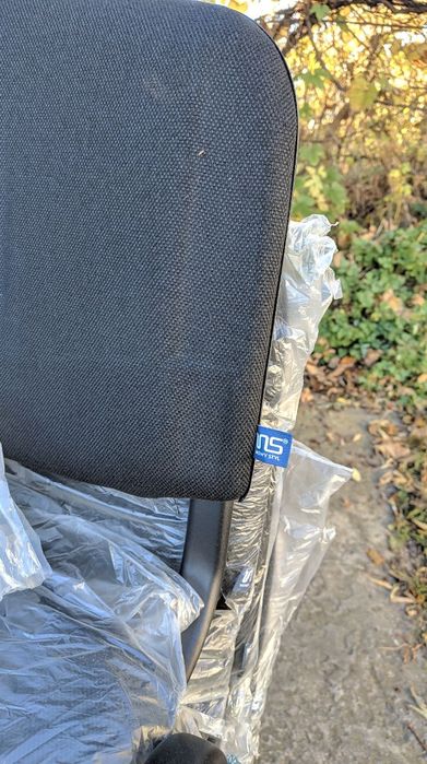 Продам офисные стулья