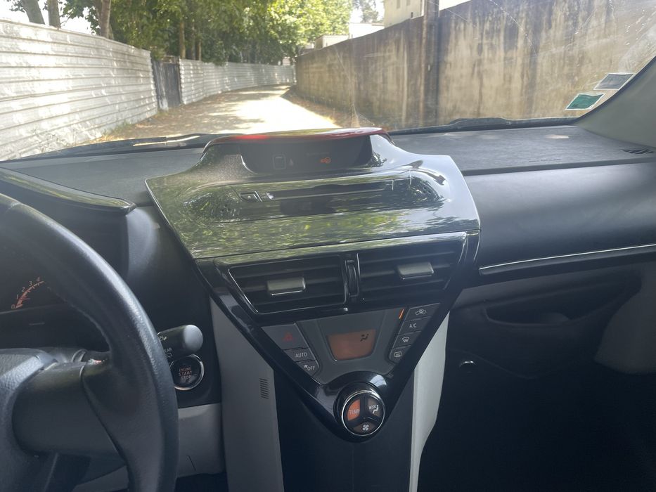 Toyota iQ — fotografia 12