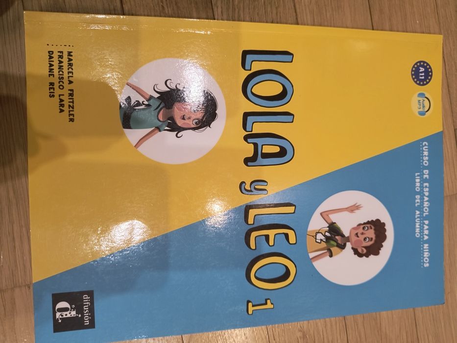 Podręcznik do języka hiszpańskiego lola y Leo 1