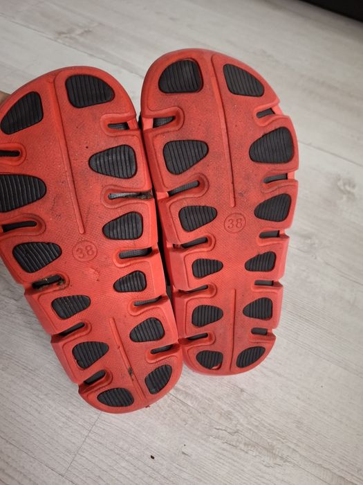 Crocsy chodaki Naruto przypinki 38
