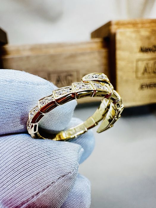 Золотое кольцо змея bvlgari 585 в наличии!