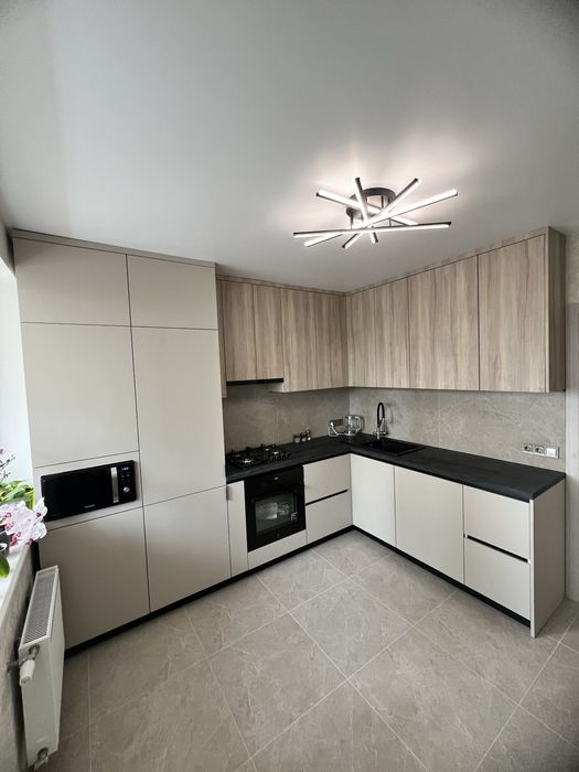 Меблі на замовлення, кухні, шафи-купе, вітальні , гардеробні