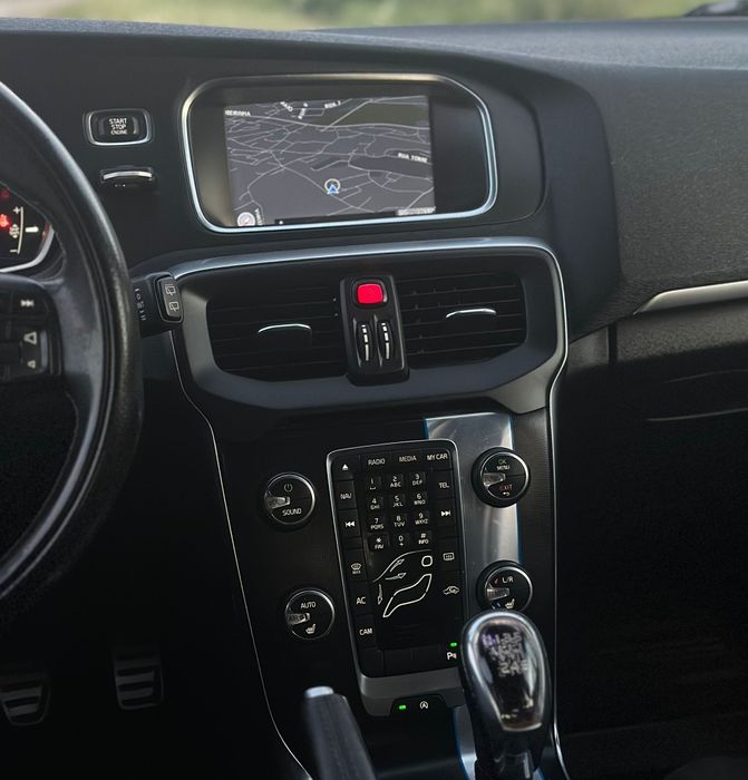 Volvo V40 R-Design 1.6D-2013