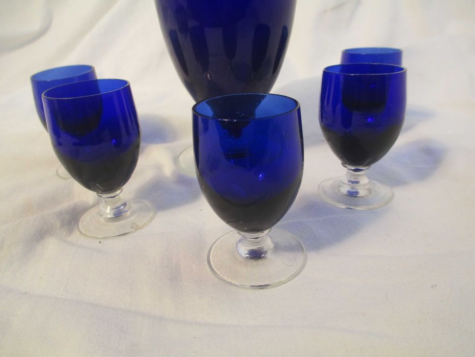 Conjunto de servir licores em azul cobalto