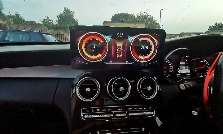 Wyświetlacz dotykowy do samochodu 10 cali.