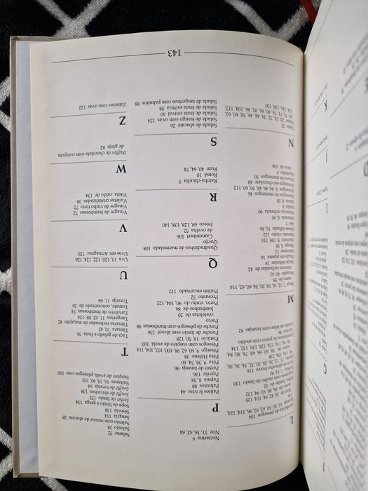Livro Um Mundo de Sabores Frutos