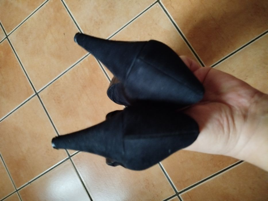 Buty zamszowe damskie na obcasie Graceland rozmiar 39 stan bardzo dobr