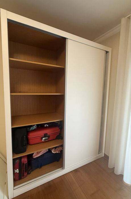 Movel arrumos /sapateira / roupeiro 240x190x68 cm, portas de correr, excelente estado