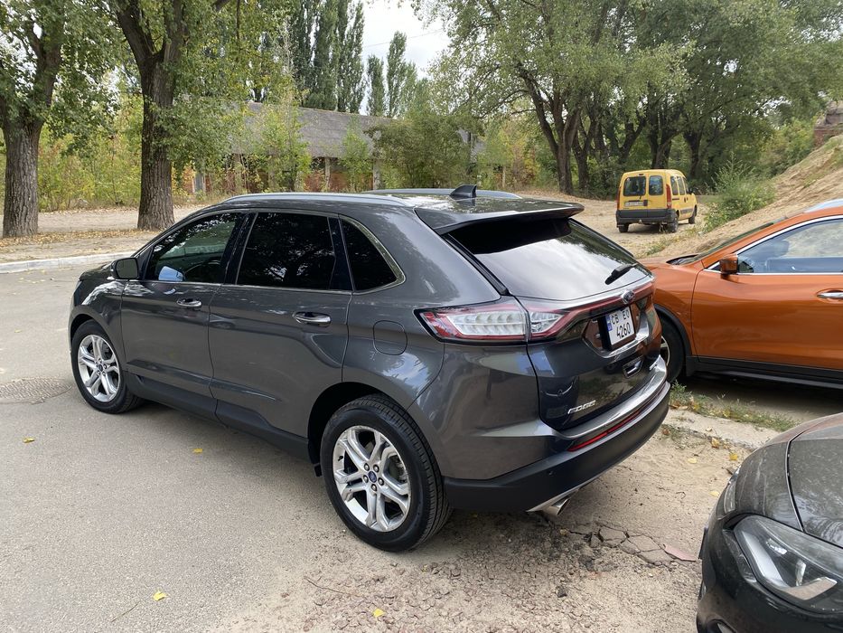 Продаеться просторий  надійний кросовер Ford edge 2018 року випуску