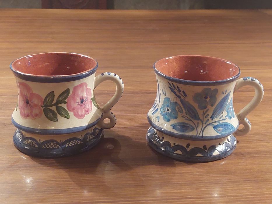 2 canecas barro pintado