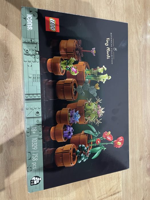 Lego 10329 Icons, Botanical Collections