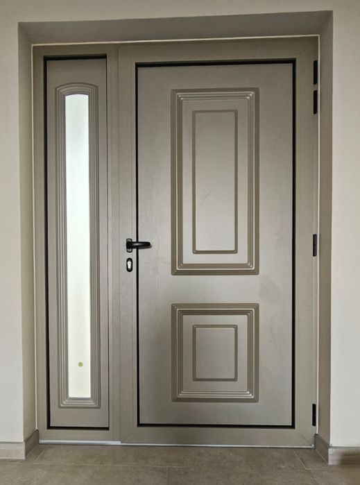 Porta de entrada de alumínio