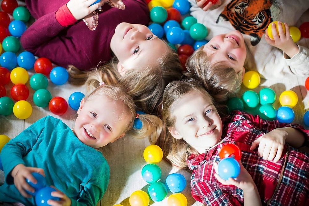 Piłki Do Suchego Basenu 6cm 100 szt Kolorowe Kulki Piłeczki Dla Dzieci