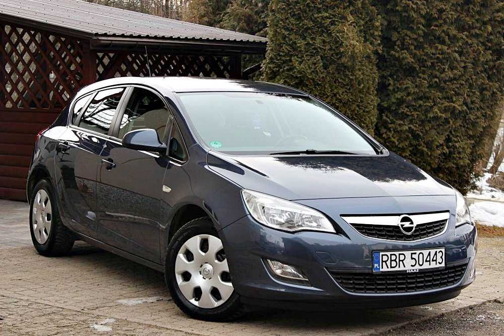 Opel Astra J 1,4 benzyna z Niemiec, Klima ,Serwis SUPER STAN !!
