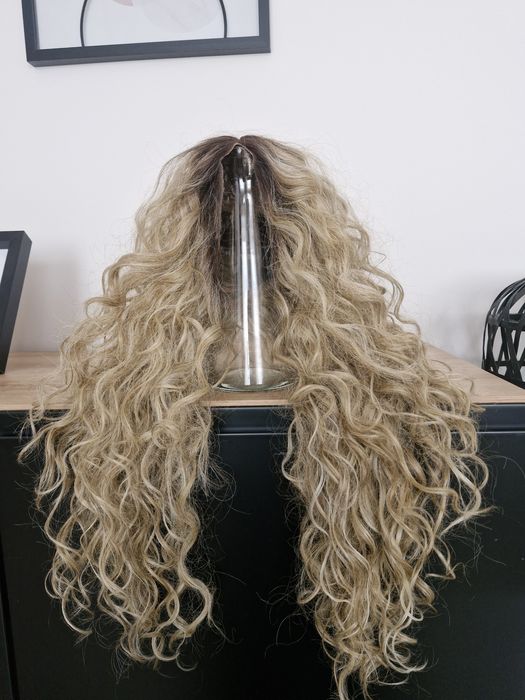 Peruka loki blond