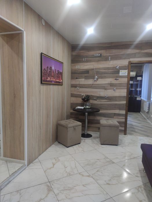 Продам 2к квартиру-офис в кирпичном доме,закрытый двор,Центральный рын