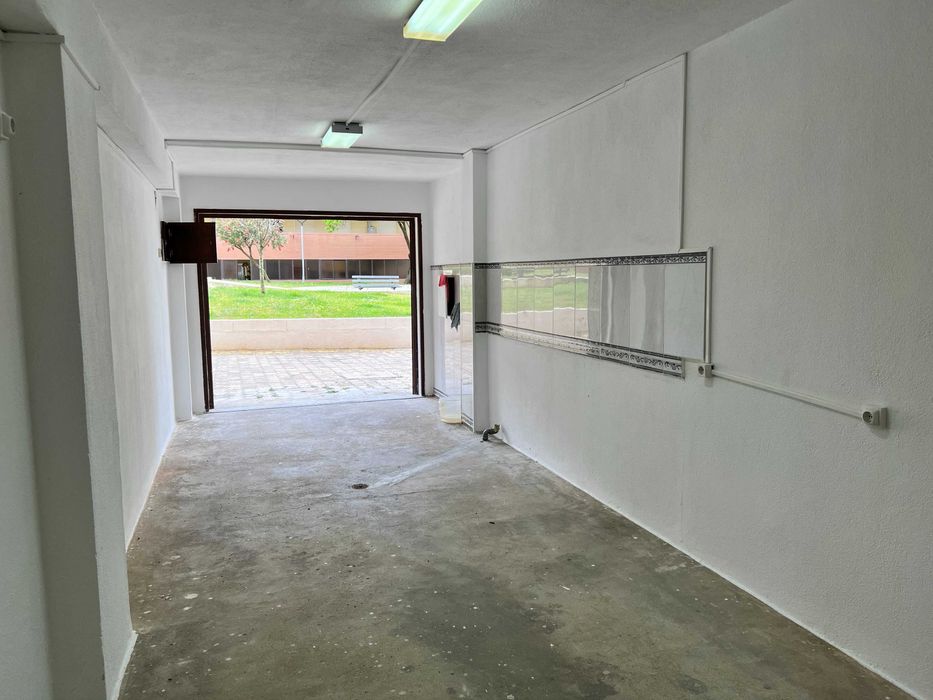 Garagem / Arrecadação / Mini Armazem / Box - Cavaquinhas/Seixal
