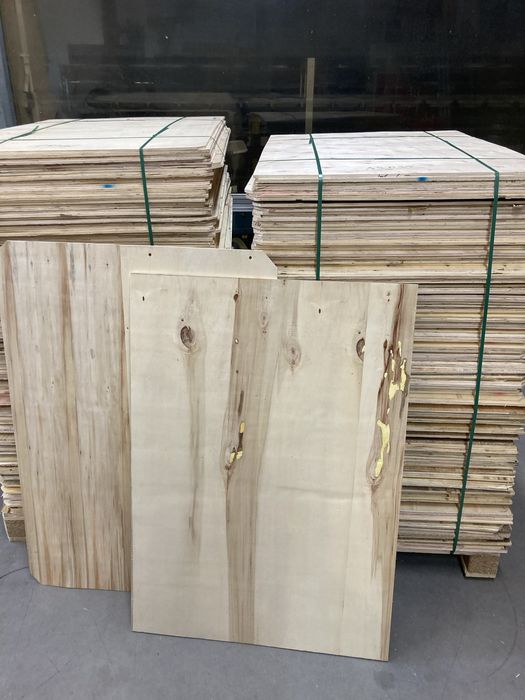 Sklejka przekładka paletowa 120/80 8-9 mm  sucha czysta