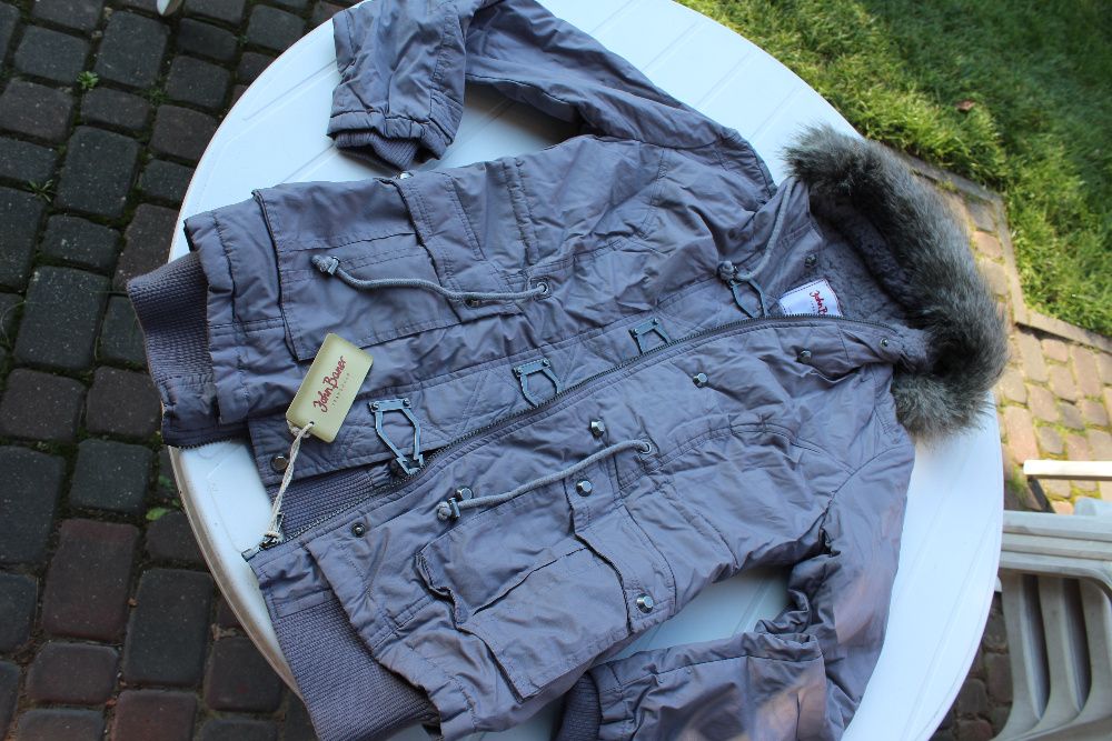 Nowa kurtka w rozmiarze 40 szara
