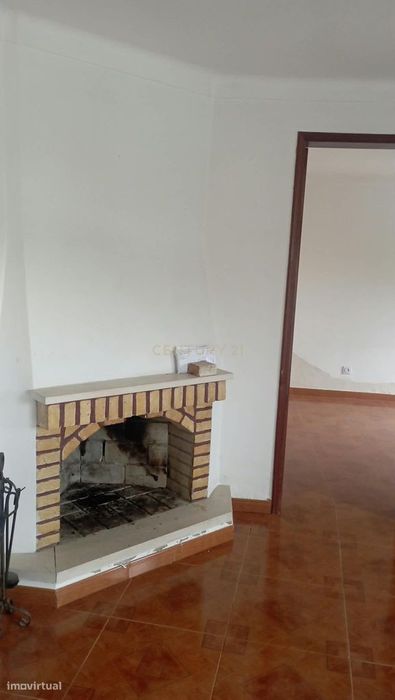 **Moradia T2 Térrea — Terena, Alentejo**