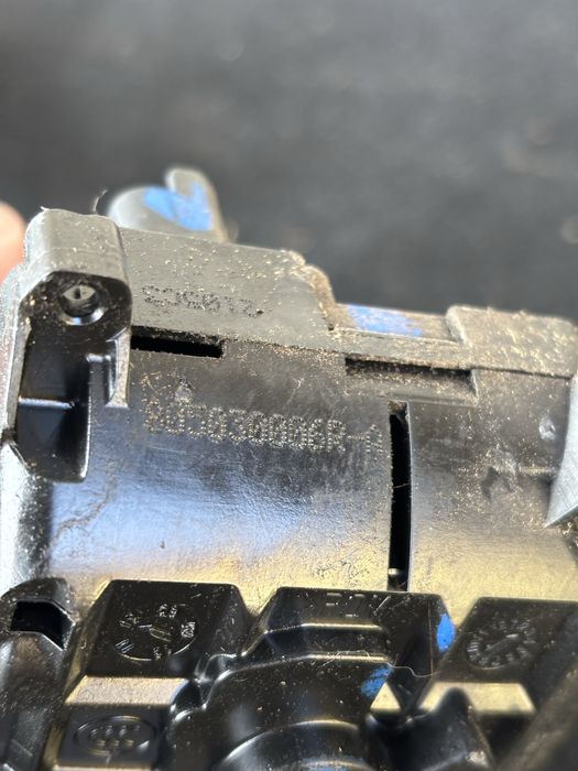 Renault Megane 3 Меган 3 Scenic 3 Замок дверей ручка дверей