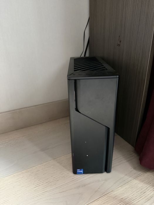 Asus ROG g22h  i7-14700f  RTX4070