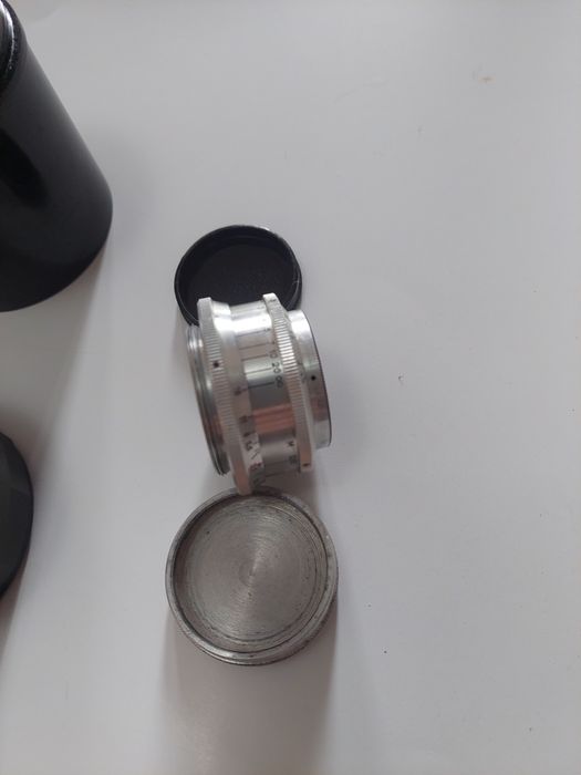 Лот с обьективом индустар и фотоаппаратом