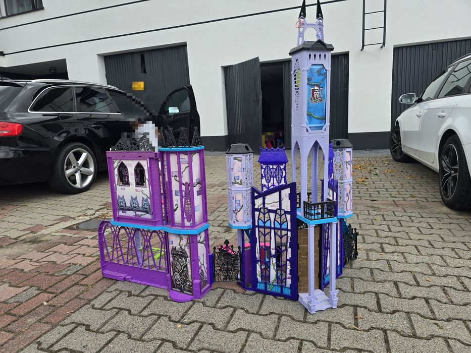 Domek dla lalek Monster High straszyceum