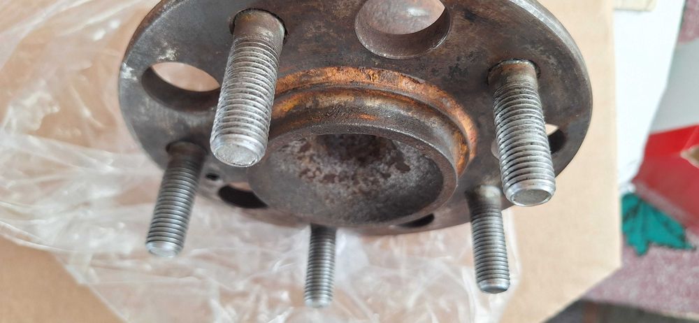 Подшипник ступичный на Kia ceed Hyundai i30