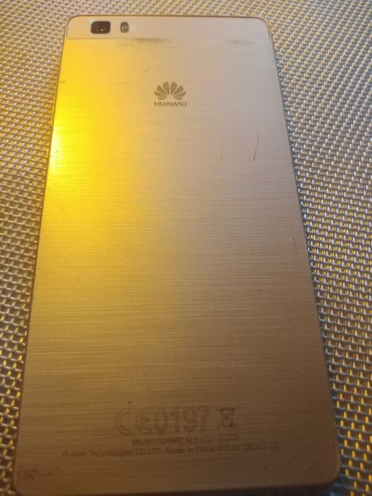 Смартфон HUAWEI p8 Lite.