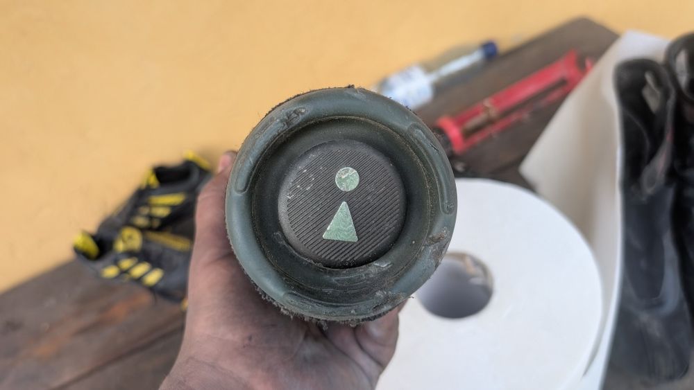 Продам колонку JBL 5