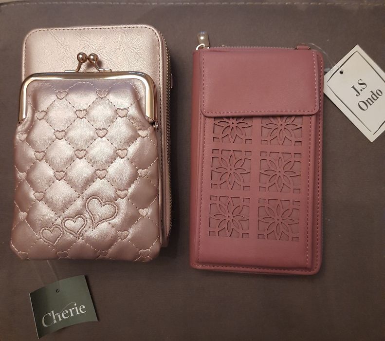 Carteira de senhora nova
