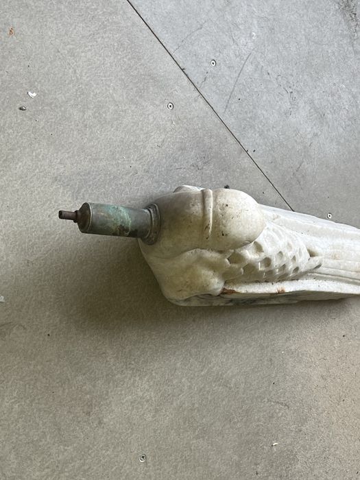 Escultura em marmore / Lanterna