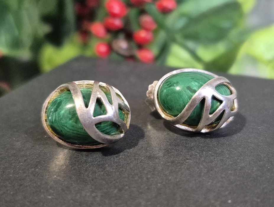 Piękne kolczyki ze srebra Malachit? wkrętki