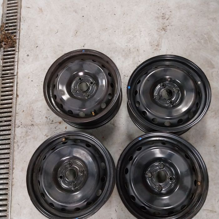 Oryginalne Felgi Stalowe Hyundai R15 4x100 6J ET 47