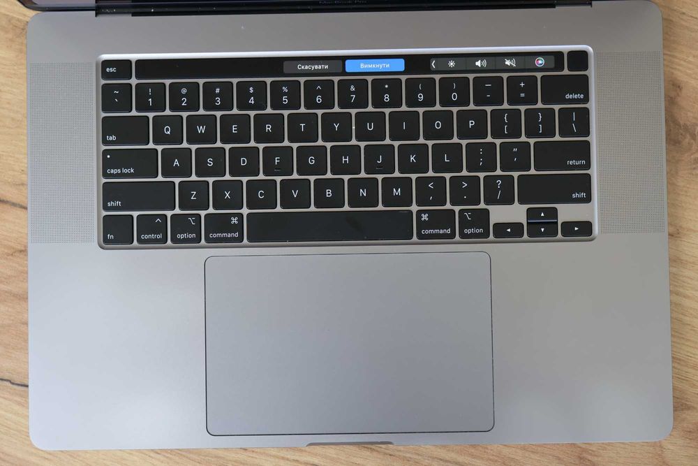 macbook pro 16
